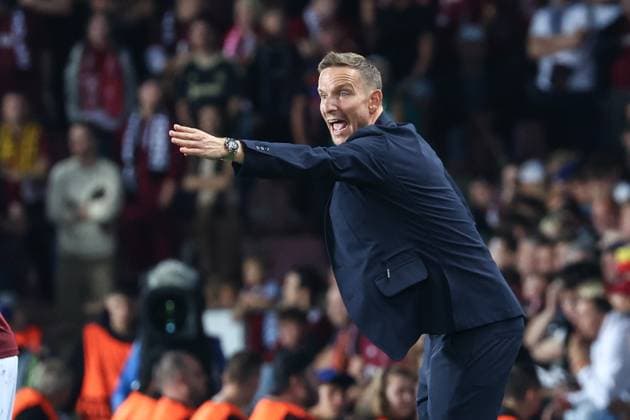 SOCCER - UEFA CL, Prag vs RBS PRAGUE,CZECH REPUBLIC,18.SEP.24 - SOCCER - UEFA Champions League, AC Sparta Prag vs Red Bull Salzburg. Image shows head coach Pepijn Lijnders (RBS).  GEPAxpictures xDavidxGeieregger