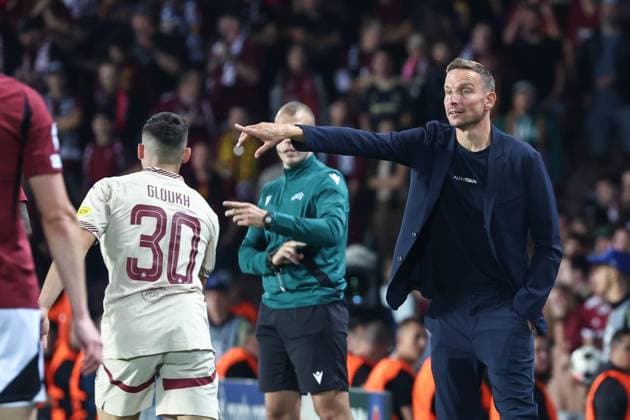 SOCCER - UEFA CL, Prag vs RBS PRAGUE,CZECH REPUBLIC,18.SEP.24 - SOCCER - UEFA Champions League, AC Sparta Prag vs Red Bull Salzburg. Image shows head coach Pepijn Lijnders (RBS).  GEPAxpictures xDavidxGeieregger