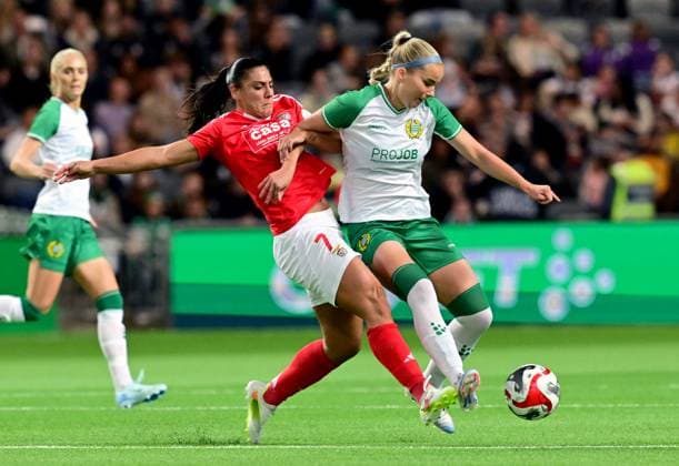 STOCKHOLM, SWEDEN 20240918 Benfica s Cristina Martin Prieto against Hammarby s Emilie Joramo during Wednesday s football match, qualifying for the Chamions League, between Hammarby IF and Benfica at Tele2 Arena Stockholm, Sweden September 18, 2024 STOCKHOLM SWEDEN x10030x  Copyright: xJonasxEkströmer TTx CHAMPIONS LEAGUE QUALIFIER HAMMARBY-BENFICA