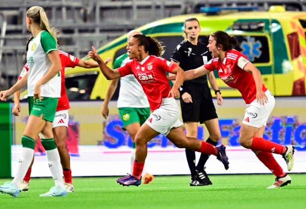 STOCKHOLM, SWEDEN 20240918 Benfica s 8 Andreia Norton celebrates after her goal 1 2 during Wednesday s football match, qualifying for the Chamions League, between Hammarby IF and Benfica at Tele2 Arena Stockholm, Sweden September 18, 2024 STOCKHOLM SWEDEN x10030x  Copyright: xJonasxEkströmer TTx CHAMPIONS LEAGUE QUALIFIER HAMMARBY-BENFICA