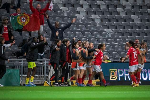 240918 Andrea Norton of Benfica celebrates after 1 2 during the UEFA Women s Champions League qualifying football match between Hammarby and Benfica on September 18, 2024 in Stockholm Photo Simon Hastegard BILDBYRAN kod SH SH0522 fotboll football soccer fotball champions league hammarby benfica dam bbeng  Copyright: SIMONxHASTEGARD BB240918SH025