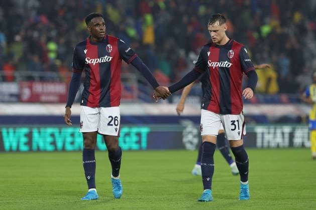 CALCIO - UEFA Champions League - Bologna FC vs FC Shakhtar Donetsk Bologna, Italy 18.09.2024 : Jhon Lucumi of Bologna, Sam Beukema of Bologna during UEFA Champions League 2024-2025, day 1, football match Bologna FC 1909 - Shakhtar Donetsk at Renato Dall Ara stadium in Bologna on September 2024. Bologna Italy  Copyright: xIPAxSport ABACAx