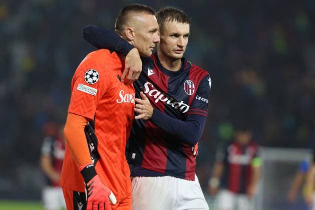 CALCIO - UEFA Champions League - Bologna FC vs FC Shakhtar Donetsk Bologna, Italy 18.09.2024 : Lukasz Skorupski of Bologna, Sam Beukema of Bologna during UEFA Champions League 2024-2025, day 1, football match Bologna FC 1909 - Shakhtar Donetsk at Renato Dall Ara stadium in Bologna on September 2024. Bologna Italy  Copyright: xIPAxSport ABACAx