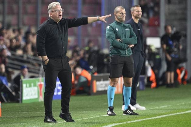 Coach of Sparta Lars Friis gestures during the Football Champions League 1st round match: Sparta Prague vs Red Bull Salzburg in Prague, Czech Republic, September 18, 2024. (CTKxPhoto MichalxKamaryt) CTKPhotoP2024091808400  CTKPhotoP2024091808400