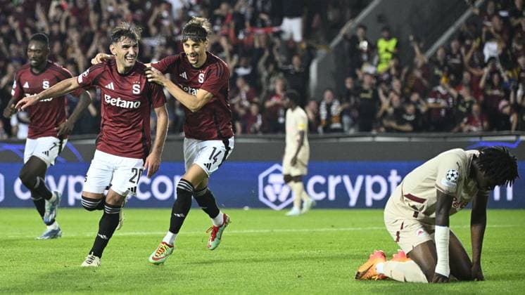 Sport Bilder des Tages From left Qazim Laci of Sparta, Veljko Birmancevic of Sparta, Hendry Blank of Salcburg during the Football Champions League 1st round match: Sparta Prague vs Red Bull Salzburg in Prague, Czech Republic, September 18, 2024. (CTKxPhoto MichalxKamaryt) CTKPhotoP2024091808564  CTKPhotoP2024091808564