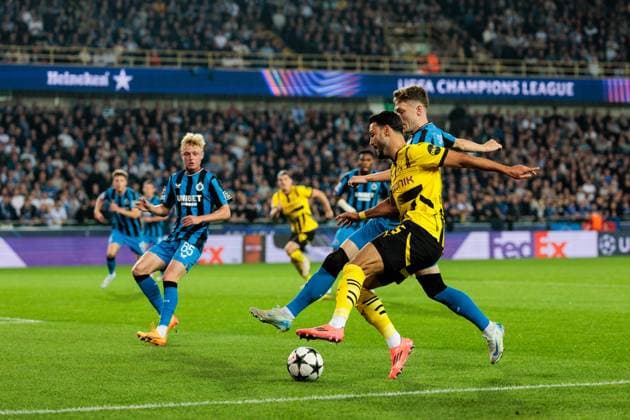 UEFA Champions League Club Brugge Borussia Dortmund 18 09 2024 duel Ramy Bensebaini Borussia Dortmund, 5 , Andreas Skov Olsen Club Brugge, 7 UEFA Champions League Club Brugge Borussia Dortmund, Brugge, Jan Breydelstadion on 18 09 2024 Copyright: xBEAUTIFULxSPORTS Wunderlx