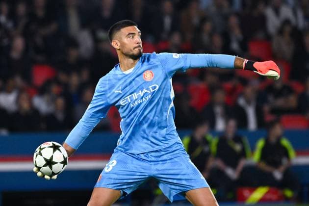 Paulo Gazzaniga ( 13 - Girona ) during the UEFA Champions League match between Paris Saint Germain and Girona FC at Parc Des Princes on September 18, 2024 in Paris, France. ( Photo by federico pestellini panoramic ) - FOOTBALL : PSG vs Girona - Ligue des Champions - 18 09 2024 FedericoPestellini Panoramic 