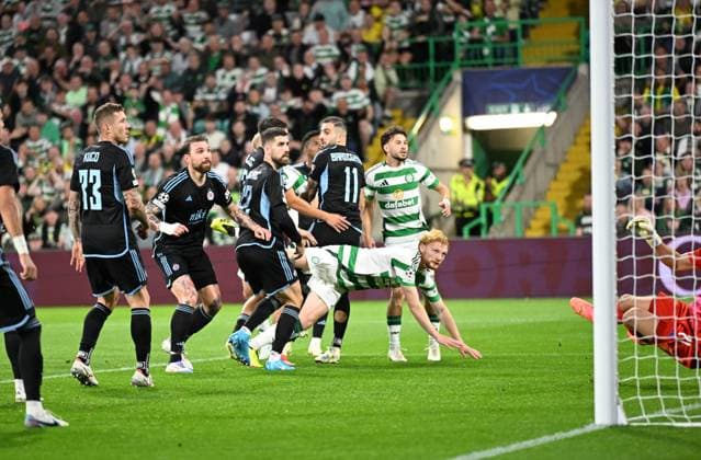 Glasgow, Scotland, 18th September 2024. Liam Scales of Celtic scores the first goal during the UEFA Champions League match at Celtic Park, Glasgow. Picture credit should read: Neil Hanna Sportimage EDITORIAL USE ONLY. No use with unauthorised audio, video, data, fixture lists, club league logos or live services. Online in-match use limited to 120 images, no video emulation. No use in betting, games or single club league player publications. SPI-3322-0007