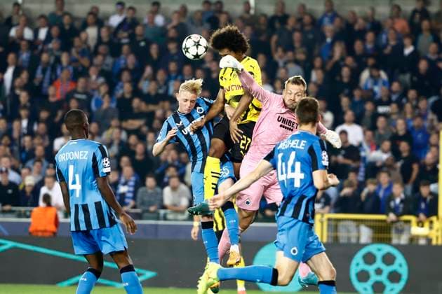Club Brugge v Borussia Dortmund - UEFA Champions League BRUGGE, BELGIUM - SEPTEMBER 18 : Mignolet Simon goalkeeper of Club Brugge during the UEFA Champions League - League phase matchday 1 match between Club Brugge and Borussia Dortmund at the Jan Breydel stadium on September 18, 2024 in Bruges , Belgium , 18 09 2024 Brugge Belgium  Copyright: xJanxDexMeuleneirx