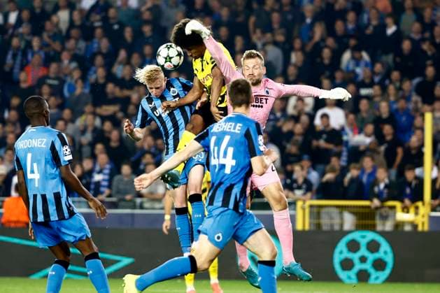 Club Brugge v Borussia Dortmund - UEFA Champions League BRUGGE, BELGIUM - SEPTEMBER 18 : Mignolet Simon goalkeeper of Club Brugge during the UEFA Champions League - League phase matchday 1 match between Club Brugge and Borussia Dortmund at the Jan Breydel stadium on September 18, 2024 in Bruges , Belgium , 18 09 2024 Brugge Belgium  Copyright: xJanxDexMeuleneirx