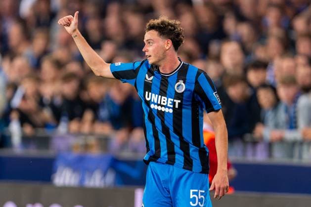 2024-09-18 Club Brugge KV v Borussia Dortmund - UEFA Champions League 2024 25 League Phase MD1 BRUGES, BELGIUM - SEPTEMBER 18: Maxim De Cuyper of Club Brugge KV thumbs up during the UEFA Champions League 2024 25 League Phase MD1 match between Club Brugge KV and Borussia Dortmund at Jan Breydelstadion on September 18, 2024 in Bruges, Belgium. (Photo by Joris Verwijst BSR Agency) Bruges Belgium Content not available for redistribution in The Netherlands directly or indirectly through any third parties. Copyright: xBSRxAgencyx