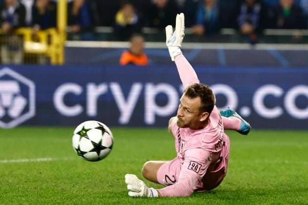 Club Brugge v Borussia Dortmund - UEFA Champions League BRUGGE, BELGIUM - SEPTEMBER 18 : Mignolet Simon goalkeeper of Club Brugge during the UEFA Champions League - League phase matchday 1 match between Club Brugge and Borussia Dortmund at the Jan Breydel stadium on September 18, 2024 in Bruges , Belgium , 18 09 2024 Brugge Belgium  Copyright: xJanxDexMeuleneirx