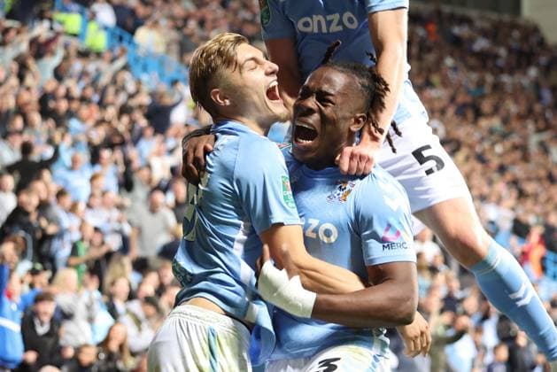 Sport Themen der Woche KW38 Sport Bilder des Tages Brandon Thomas-Asante of Coventry City scores a goal and celebrates 1-0. Coventry City v Tottenham Hotspur, EFL Carabao Cup, Third Round, Football, Coventry Building Society Arena, Coventry, UK, 18 Sep 2024 EDITORIAL USE ONLY No use with unauthorised audio, video, data, fixture lists, club league logos or live services. Online in-match use limited to 120 images, no video emulation. No use in betting, games or single club league player publications.  Copyright: xRyanxBrowne Shutterstockx 14722226ap