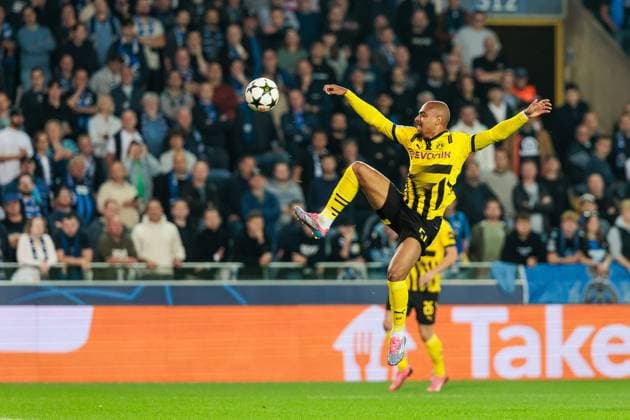 UEFA Champions League Club Brugge Borussia Dortmund 18 09 2024 Donyell Malen Borussia Dortmund, 21 jumps after the ball UEFA Champions League Club Brugge Borussia Dortmund, Brugge, Jan Breydelstadion on 18 09 2024 Copyright: xBEAUTIFULxSPORTS Wunderlx