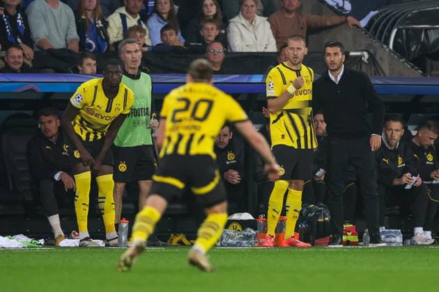 18 09 2024, Football, Season 2024 2025, UEFA Champions League, Matchday 1, FC Bruges Borussia Dortmund, f l Serhou Guirassy Borussia Dortmund , Waldemar Anton Borussia Dortmund , Coach Nuri Sahin Borussia Dortmund shortly before substitution, Bruges Jan Breydel Stadium Belgium xRHR PHOTO DEx Copyright: DennisxEwert RHR-FOTOx RHR-FOTO DE