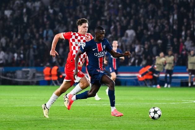Ousmane DEMBELE ( 10 - PSG ) and Ladislav Krejci ( 18 - Girona ) during the UEFA Champions League match between Paris Saint Germain and Girona FC at Parc Des Princes on September 18, 2024 in Paris, France. ( Photo by federico pestellini panoramic ) - FOOTBALL : PSG vs Girona - Ligue des Champions - 18 09 2024 FedericoPestellini Panoramic 