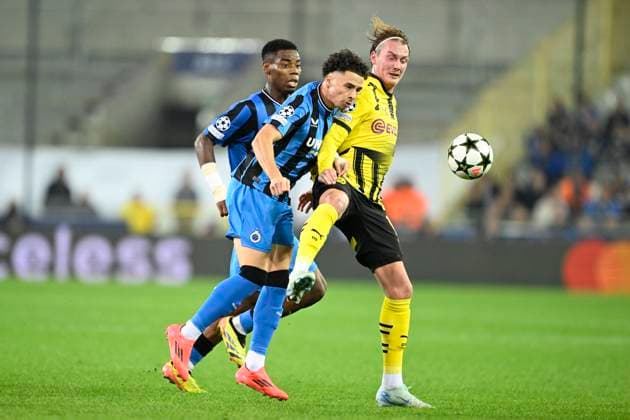 Club Brugge v Borussia Dortmund - UEFA Champions League BRUGGE, BELGIUM - SEPTEMBER 18 : Talbi Chemsdine midfielder of Club Brugge and Brandt Julian midfielder of Borussia Dortmund during the UEFA Champions League - League phase matchday 1 match between Club Brugge and Borussia Dortmund at the Jan Breydel stadium on September 18, 2024 in Bruges , Belgium , 18 09 2024 Brugge Belgium  Copyright: xNicoxVereeckenx