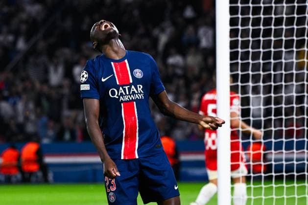 Randal Kolo Muani ( 23 - PSG ) looks dejected during the UEFA Champions League match between Paris Saint Germain and Girona FC at Parc Des Princes on September 18, 2024 in Paris, France. ( Photo by federico pestellini panoramic ) - FOOTBALL : PSG vs Girona - Ligue des Champions - 18 09 2024 FedericoPestellini Panoramic 