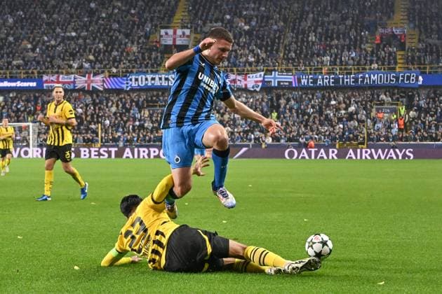 20240918 Champions League Day 1 Club Brugge vs Dortmund Emre Can (23) of Dortmund defending on Christos Tzolis (8) of Club Brugge during a soccer game between Belgian Club Brugge KV and German Borussia Dortmund in the UEFA Champions League League Phase day 1 of the 2024-25 season, on Wednesday 18 September 2024 in Brugge , Belgium . PHOTO SPORTPIX David Catry BRUGGE BELGIUM  Copyright: xx 481473