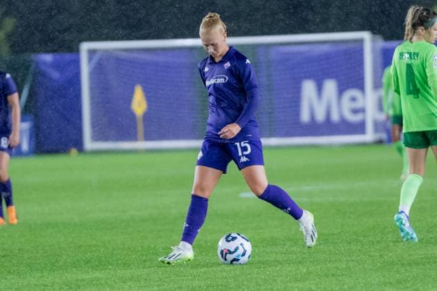 Florence, Italy, September 18th 2024: Sofie Bredgaard (15 Fiorentina) during the UEFA Women s Champions League round 2 match between ACF Fiorentina and VfL Wolfsburg at Viola Park in Florence, Italy. (Sara Esposito SPP) Copyright: xSaraxEspositox xSPPx spp-en-SaEsSp-SaraEsposito_SPP_-02374