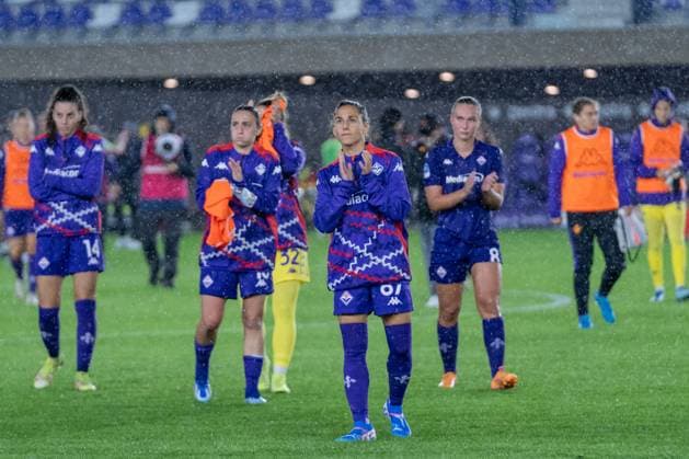 Florence, Italy, September 18th 2024: Fiorentina bids farewell to supporters during the UEFA Women s Champions League round 2 match between ACF Fiorentina and VfL Wolfsburg at Viola Park in Florence, Italy. (Sara Esposito SPP) Copyright: xSaraxEspositox xSPPx spp-en-SaEsSp-SaraEsposito_SPP_-02422