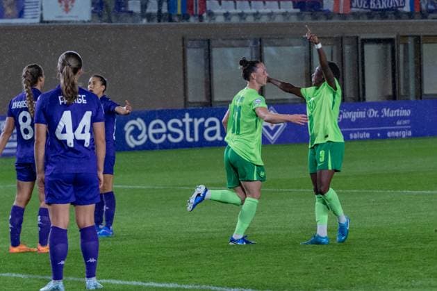 Florence, Italy, September 18th 2024: Marina Hegering (31 Wolfsburg) celebrates with Lineth Beerensteyn (9 Wolfsburg) her second goal during the UEFA Women s Champions League round 2 match between ACF Fiorentina and VfL Wolfsburg at Viola Park in Florence, Italy. (Sara Esposito SPP) Copyright: xSaraxEspositox xSPPx spp-en-SaEsSp-SaraEsposito_SPP_-02103