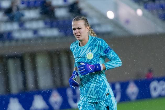 Florence, Italy, September 18th 2024: Merle Frohms (1 Wolfsburg) during the UEFA Women s Champions League round 2 match between ACF Fiorentina and VfL Wolfsburg at Viola Park in Florence, Italy. (Sara Esposito SPP) Copyright: xSaraxEspositox xSPPx spp-en-SaEsSp-SaraEsposito_SPP_-02225