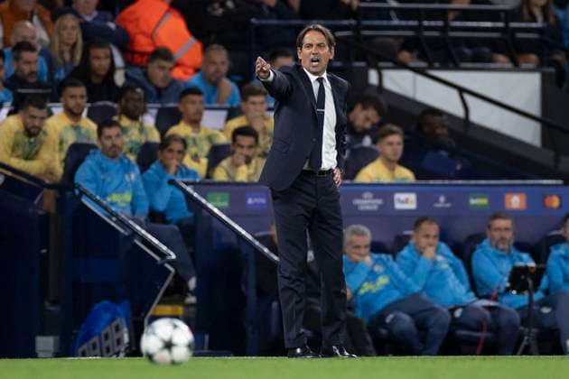 Manchester City v FC Internazionale Milano - UEFA Champions League 2024 25 League Phase MD1 Inter Milan manager Simone Inzaghi gesticulates during the UEFA Champions League group stage match between Manchester City and Football Club Internazionale Milano at the Etihad Stadium in Manchester, England, on September 18, 2024. Manchester Manchester United, ManU Kingdom  Copyright: xMIxNewsx originalFilename:fletcher-manchest240918_npO20.jpg