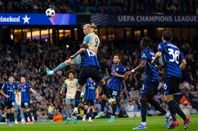 Manchester City v FC Internazionale Milano - UEFA Champions League 2024 25 League Phase MD1 Erling Haaland 9 of Manchester City F.C. heads the ball during the UEFA Champions League League Stage match between Manchester City and Football Club Internazionale Milano at the Etihad Stadium in Manchester, England, on September 18, 2024. Manchester Manchester United, ManU Kingdom  Copyright: xMIxNewsx originalFilename:fletcher-manchest240918_npKRv.jpg