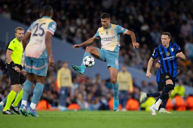 Manchester City v FC Internazionale Milano - UEFA Champions League 2024 25 League Phase MD1 Rodri 16 of Manchester City F.C. during the UEFA Champions League Group Stage match between Manchester City and Football Club Internazionale Milano at the Etihad Stadium in Manchester, England, on September 18, 2024. Manchester Manchester United, ManU Kingdom  Copyright: xMIxNewsx originalFilename:fletcher-manchest240918_npQBp.jpg