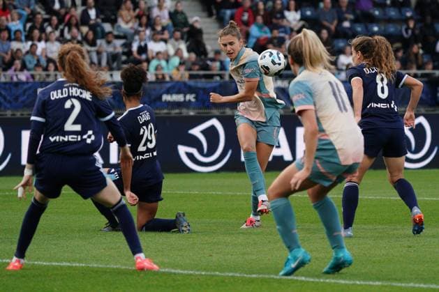 Vivianne Miedema of Man City sees her shot charged down Paris FC Women v Manchester City Women, UEFA Women s Champions League, Second Round, Football, Stade Charlety , Paris, France, 18 Sep 2024 EDITORIAL USE ONLY No use with unauthorised audio, video, data, fixture lists, club league logos or live services. Online in-match use limited to 120 images, no video emulation. No use in betting, games or single club league player publications.  Copyright: xDavexWinter Shutterstockx 14722161ii