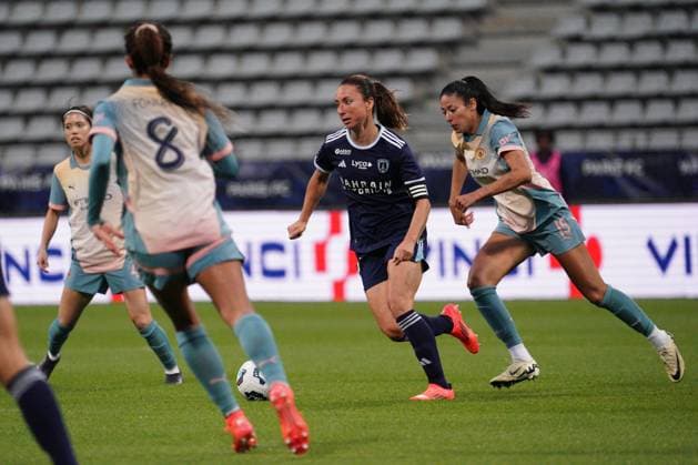 Gaetane Thiney of Paris FC Paris FC Women v Manchester City Women, UEFA Women s Champions League, Second Round, Football, Stade Charlety , Paris, France, 18 Sep 2024 EDITORIAL USE ONLY No use with unauthorised audio, video, data, fixture lists, club league logos or live services. Online in-match use limited to 120 images, no video emulation. No use in betting, games or single club league player publications.  Copyright: xDavexWinter Shutterstockx 14722161kh