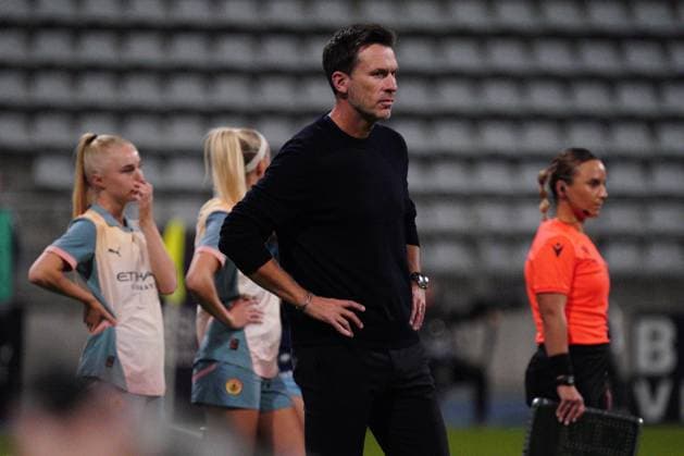 Man City manager Gareth Taylor Paris FC Women v Manchester City Women, UEFA Women s Champions League, Second Round, Football, Stade Charlety , Paris, France, 18 Sep 2024 EDITORIAL USE ONLY No use with unauthorised audio, video, data, fixture lists, club league logos or live services. Online in-match use limited to 120 images, no video emulation. No use in betting, games or single club league player publications.  Copyright: xDavexWinter Shutterstockx 14722161kr