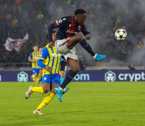 Champions League 2024 25 football match between FC Bologna vs Shakhtar Donetsk Jhon Lucumi of Bologna FC During the Champions League match 09 18 2024 Football match between FC Bologna vs Shakhtar Donetsk at the Dall Ara stadium in Bologna BOLOGNA Stadium Dall Ara Bologna ITALY Copyright: xFABIOxSASSOxFabioxSassox 0A4A7541