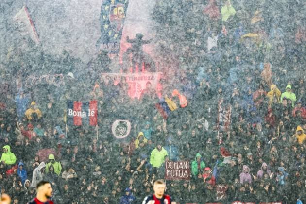 September 18, 2024, Bologna, Bologna, ITALY: Tifosi bologna During the Champions League match 09 18 2024 Football match between FC Bologna vs Shakhtar Donetsk at the Dall Ara stadium in Bologna Bologna ITALY - ZUMAs236 20240918_aap_s236_039 Copyright: xFabioxSassox