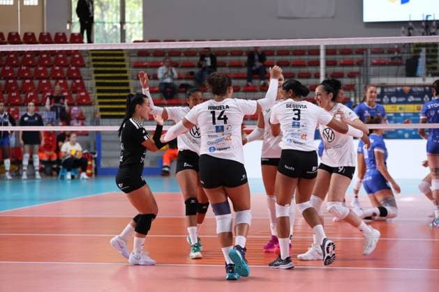 September 18, 2024, Milan, Milan, Italy: Camila Hiruela Tapia of CD Heidelberg Volkswagen, Dayana Segovia of CD Heidelberg Volkswagen, Claudia Hernandez Figueroa of CD Heidelberg Volkswagen during the Volleyball WEVZA CUP Women between Bezier VB and Heidelberg Volkswagen on 18 sept 2024 at the Palazzetto dello in Rome. <categoriaITA> - <sottocategoriaITA> - Volleyball WEVZA CUP Women  - ZUMAs349 20240918_zsa_s349_640 Copyright: xC)xEmanuelaxVertolli Sportreporx