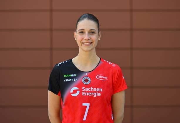 Julie Lengweiler, head, headshot, portrait, portrait photo, media day at the Dresden Chamber of Crafts, media day, photo session, photo shoot, Dresdner SC, volleyball, 1 Bundesliga women, 1 Liga, DSC, 2024 2025 season, 18 09 2024,