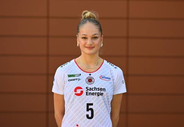 Lotte Goertz, head, headshot, portrait, portrait photo, media day at the Dresden Chamber of Crafts, media day, photo session, photo shoot, Dresdner SC, volleyball, 1 Bundesliga women, 1 Liga, DSC, 2024 2025 season, 18 09 2024,