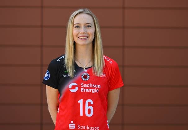 Emma Scarlett Clothier, head, headshot, portrait, portrait, portrait photo, Media Day at the Dresden Chamber of Crafts, Media Day, photo session, photo shoot, Dresdner SC, volleyball, 1 Bundesliga women, 1 Liga, DSC, season 2024 2025, 18 09 2024,