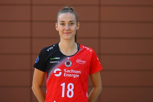Sarah Straube, head, headshot, portrait, portrait photo, media day at the Dresden Chamber of Crafts, media day, photo session, photo shoot, Dresdner SC, volleyball, 1 Bundesliga women, 1 Liga, DSC, 2024 2025 season, 18 09 2024,