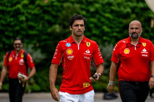 MARINA BAY, SINGAPORE: Carlos Sainz, racing for the Ferrari team during the 2024 Formula 1 Singapore Grand Prix at the Marina Bay Street Circuit in Marina Bay, Singapore