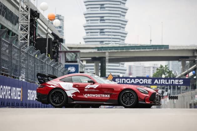 Mercedes AMG Safety Car during the Formula 1 Singapore Grand Prix 2024, 18th round of the 2024 Formula One World Championship, WM, Weltmeisterschaft from September 20 to 22, 2024 on the Marina Bay Circuit, in Singapore, Singapore - F1 - SINGAPORE GRAND PRIX 2024 DPPI Panoramic  240919_R18_SINGAPORE_DP_XB3_7295