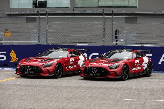 Mercedes AMG Safety Car during the Formula 1 Singapore Grand Prix 2024, 18th round of the 2024 Formula One World Championship, WM, Weltmeisterschaft from September 20 to 22, 2024 on the Marina Bay Circuit, in Singapore, Singapore - F1 - SINGAPORE GRAND PRIX 2024 DPPI Panoramic  240919_R18_SINGAPORE_DP_XB3_7314