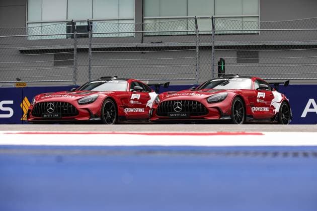 Mercedes AMG Safety Car during the Formula 1 Singapore Grand Prix 2024, 18th round of the 2024 Formula One World Championship, WM, Weltmeisterschaft from September 20 to 22, 2024 on the Marina Bay Circuit, in Singapore, Singapore - F1 - SINGAPORE GRAND PRIX 2024 DPPI Panoramic  240919_R18_SINGAPORE_DP_XB3_7310