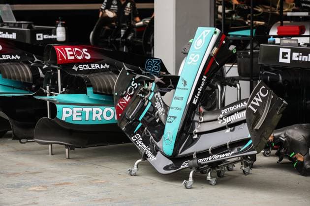 Mercedes AMG F1 Team W15, mechanical front wing detail Petronas special livery 50 Years during the Formula 1 Singapore Grand Prix 2024, 18th round of the 2024 Formula One World Championship, WM, Weltmeisterschaft from September 20 to 22, 2024 on the Marina Bay Circuit, in Singapore, Singapore - F1 - SINGAPORE GRAND PRIX 2024 DPPI Panoramic  240919_R18_SINGAPORE_DP_XB3_7336
