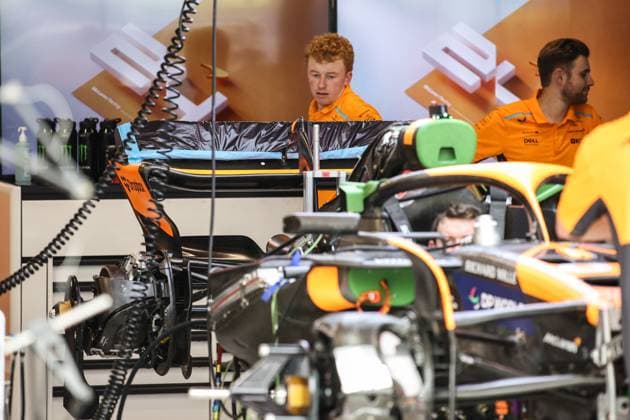 McLaren F1 Team MCL38, mechanical detail rear wing during the Formula 1 Singapore Grand Prix 2024, 18th round of the 2024 Formula One World Championship, WM, Weltmeisterschaft from September 20 to 22, 2024 on the Marina Bay Circuit, in Singapore, Singapore - F1 - SINGAPORE GRAND PRIX 2024 DPPI Panoramic  240919_R18_SINGAPORE_DP_XB3_7344