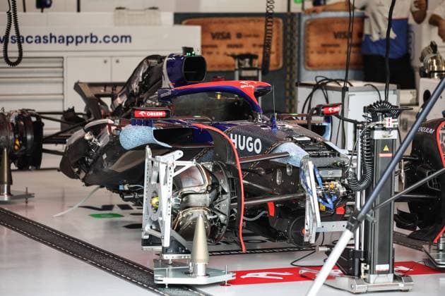 Visa Cash App RB F1 Team VCARB 01, mechanical detail during the Formula 1 Singapore Grand Prix 2024, 18th round of the 2024 Formula One World Championship, WM, Weltmeisterschaft from September 20 to 22, 2024 on the Marina Bay Circuit, in Singapore, Singapore - F1 - SINGAPORE GRAND PRIX 2024 DPPI Panoramic  240919_R18_SINGAPORE_DP_XB3_7379