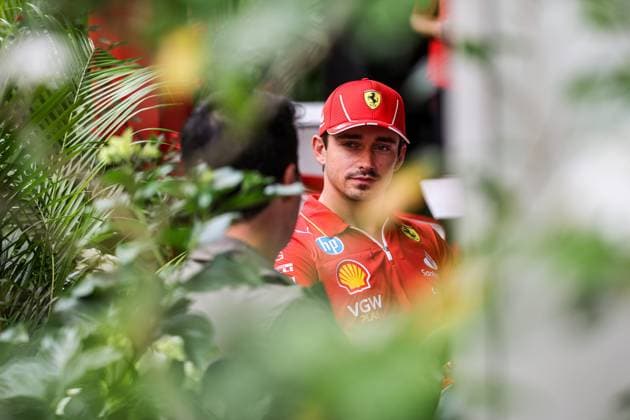 LECLERC Charles (mco), Scuderia Ferrari SF-24, portrait during the Formula 1 Singapore Grand Prix 2024, 18th round of the 2024 Formula One World Championship, WM, Weltmeisterschaft from September 20 to 22, 2024 on the Marina Bay Circuit, in Singapore, Singapore - F1 - SINGAPORE GRAND PRIX 2024 DPPI Panoramic  240919_R18_SINGAPORE_DP_XB3_7550