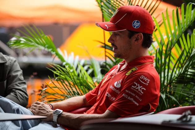 LECLERC Charles (mco), Scuderia Ferrari SF-24, portrait during the Formula 1 Singapore Grand Prix 2024, 18th round of the 2024 Formula One World Championship, WM, Weltmeisterschaft from September 20 to 22, 2024 on the Marina Bay Circuit, in Singapore, Singapore - F1 - SINGAPORE GRAND PRIX 2024 DPPI Panoramic  240919_R18_SINGAPORE_DP_XB3_7592