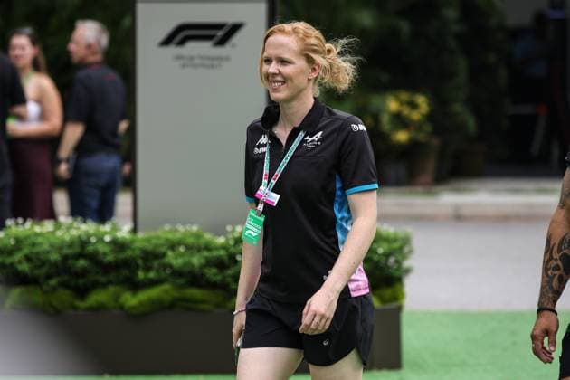 Alice Powell Talent Identification & Development Mentor for the Alpine Academy during the Formula 1 Singapore Grand Prix 2024, 18th round of the 2024 Formula One World Championship, WM, Weltmeisterschaft from September 20 to 22, 2024 on the Marina Bay Circuit, in Singapore, Singapore - F1 - SINGAPORE GRAND PRIX 2024 DPPI Panoramic  240919_R18_SINGAPORE_DP_XB3_7647